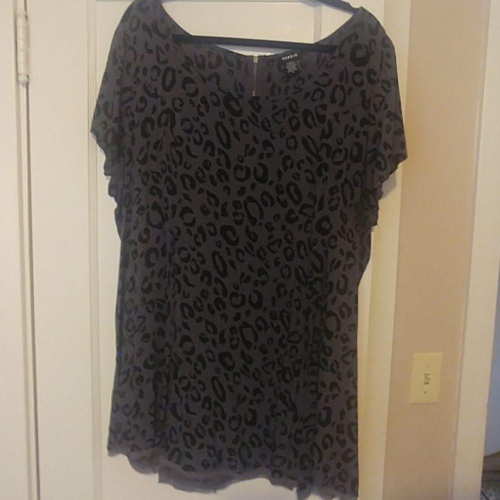 Torrid Grey Leopard Fancy tunic